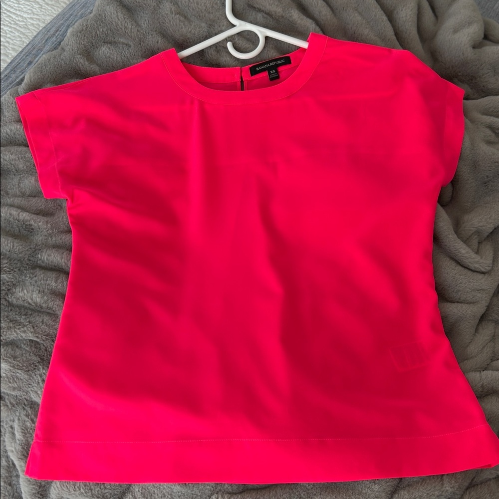 Banana Republic Bright Pink Short Sleeve Top